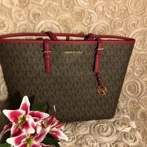 Michael Kors- Jet set